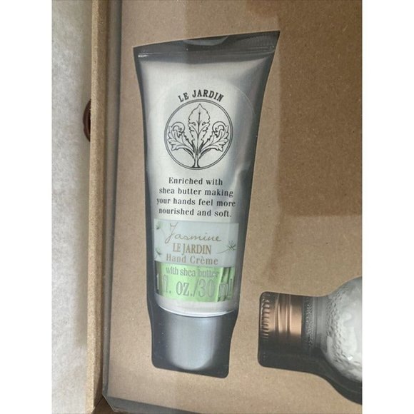 LE JARDIN Jasmine Body Care Kit 4 Pieces in Beautiful Gift Box Brand New Sealed - Picture 7 of 11